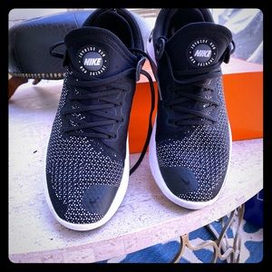 Nike women’s JOYRIDE RUNNING SHOES